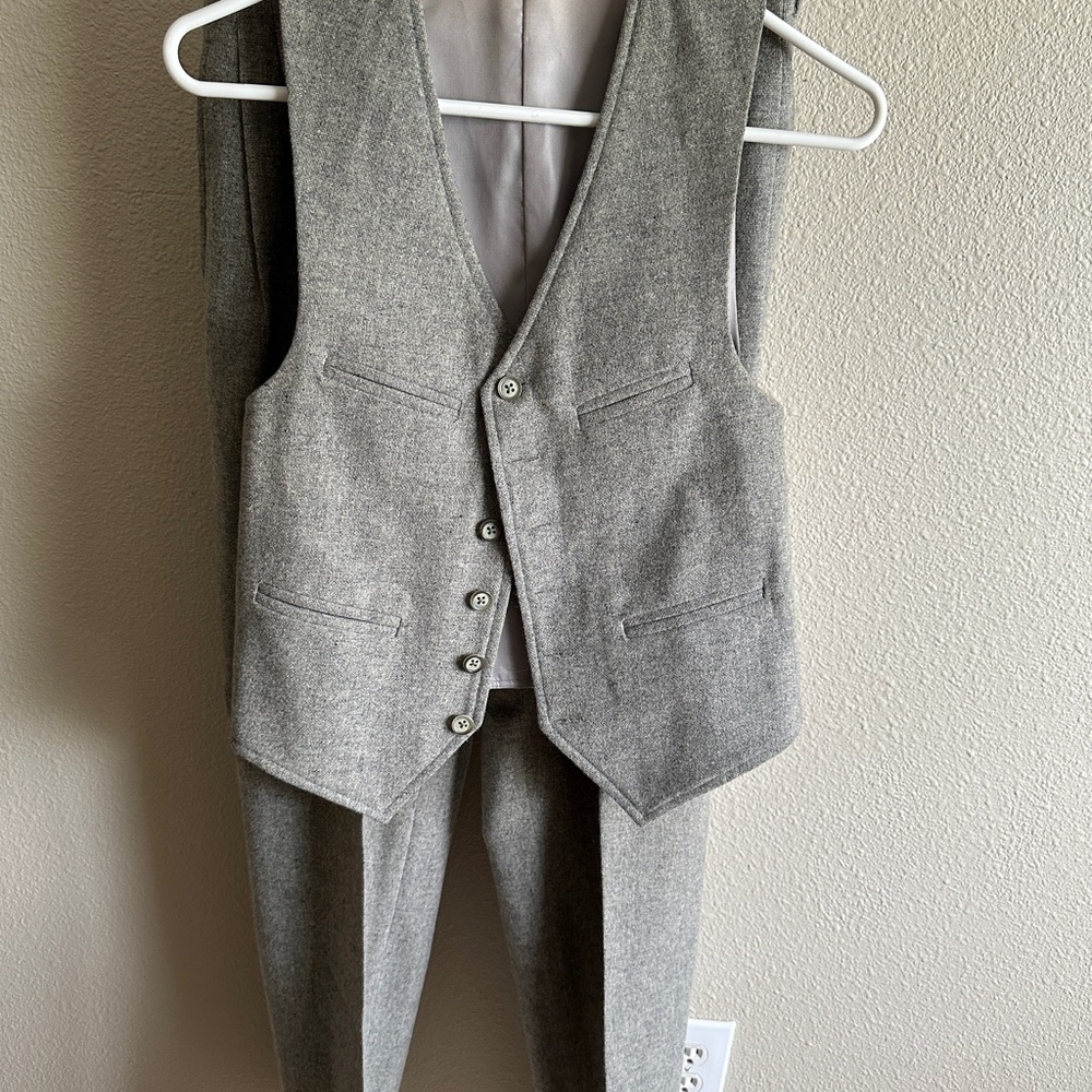 Classic Gray Men's Suit Vest and Pants Set
